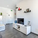 Apartmán Red Velvet 1 Bdr Flat With Balcony By Lovelystay *