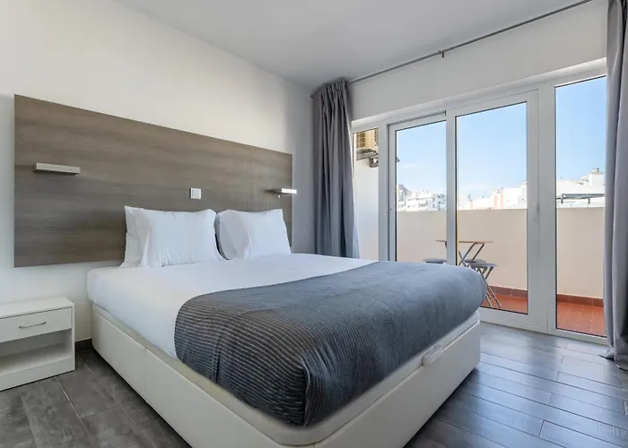 Red Velvet 1 Bdr Flat With Balcony By Lovelystay Apartment Portimao