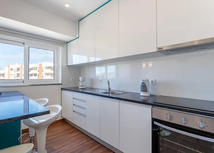 Appartamento Red Velvet 1 Bdr Flat With Balcony By Lovelystay